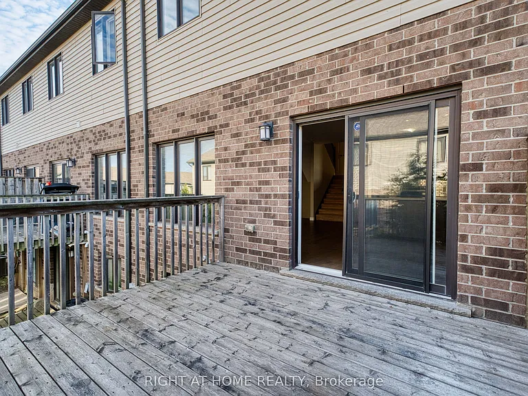 1030 Oakcrossing Gate #16 — Photo 36