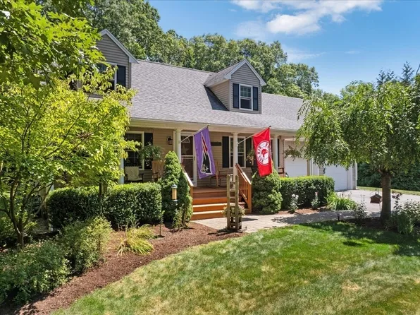 29 Junction Cir, Attleboro, MA 02703