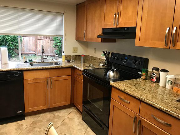 4th image of 10931 167th Ave NE