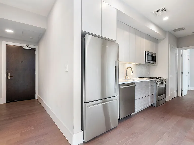 3193 Washington Street — Photo 14