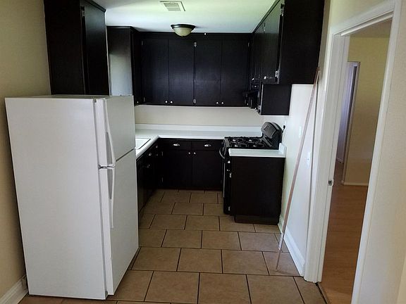 3rd image of 3820 Antioch Ave