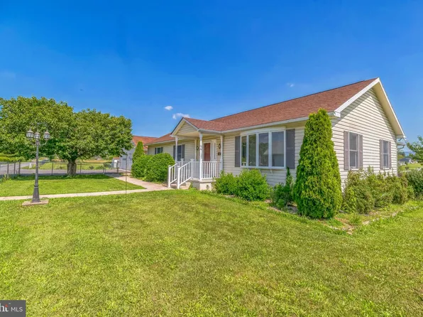 40 Greenhill Ln, Edinburg, VA 22824