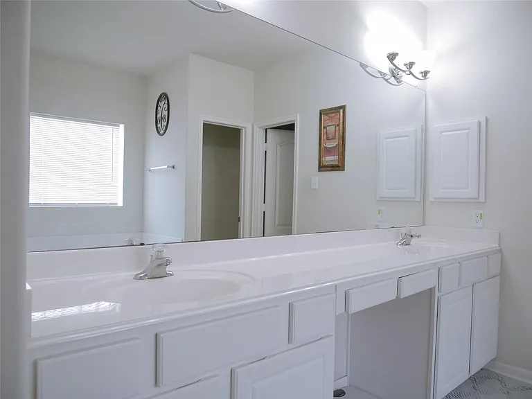 17619 Emerald Garden Ln — Photo 9