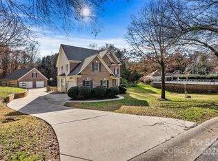116 Diamond Head Dr, Mooresville, NC 28117
