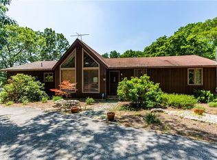 8 Evans Rd, Chepachet, RI 02814