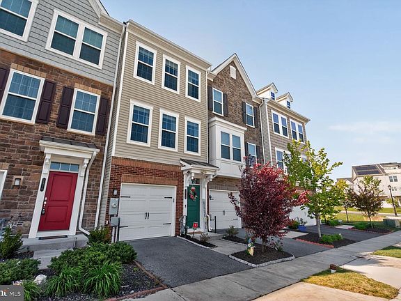 3rd image of 2914 Koens Ct