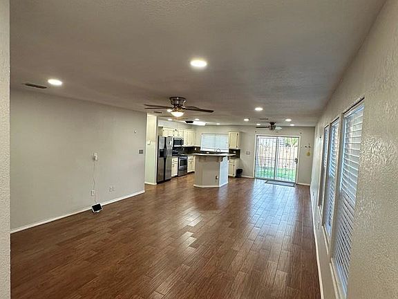 2nd image of 113 Park Ln E