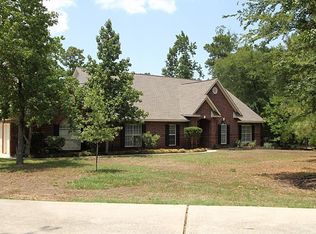 104 Central Trace Dr, Montgomery, TX 77316