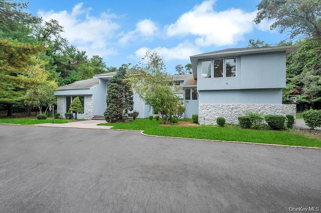 6 bed, 6.0 bath, 5916 sqft, $15,500 — Photo 3
