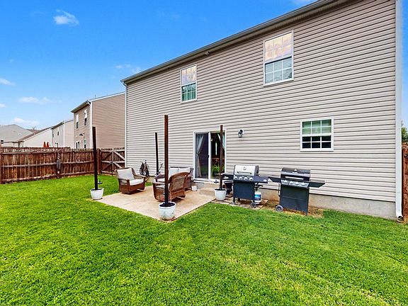 3rd image of 702 Cottoncloud Dr