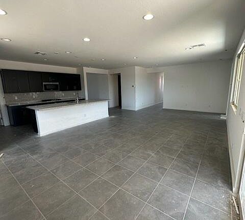 4th image of 5009 S 111TH Avenue