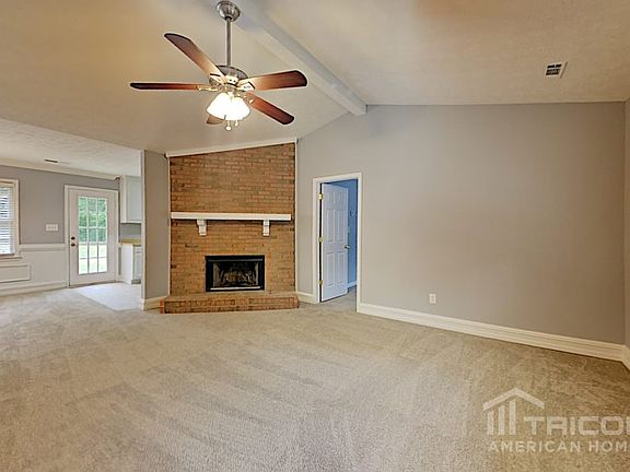 3rd image of 105 Christian Woods Dr SE