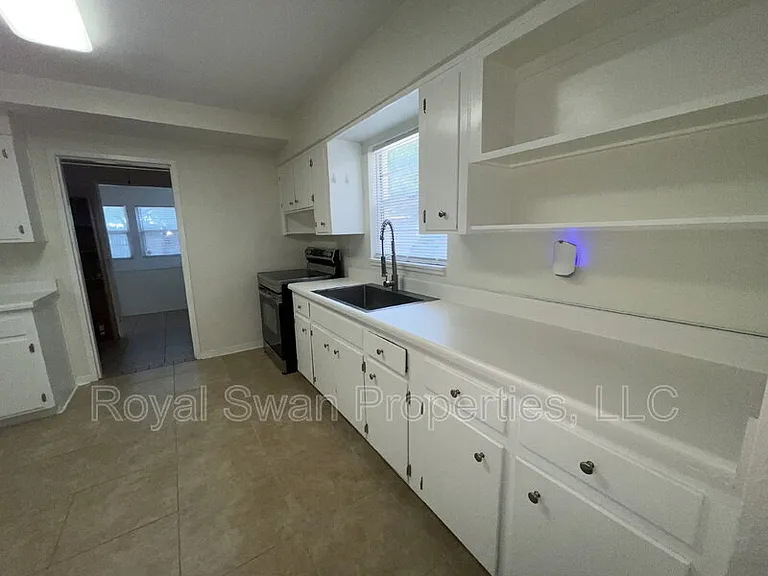 227 Palm Ave — Photo 8