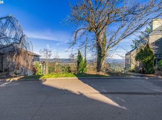 45 Nansen Smt #4, Lake Oswego, OR 97035