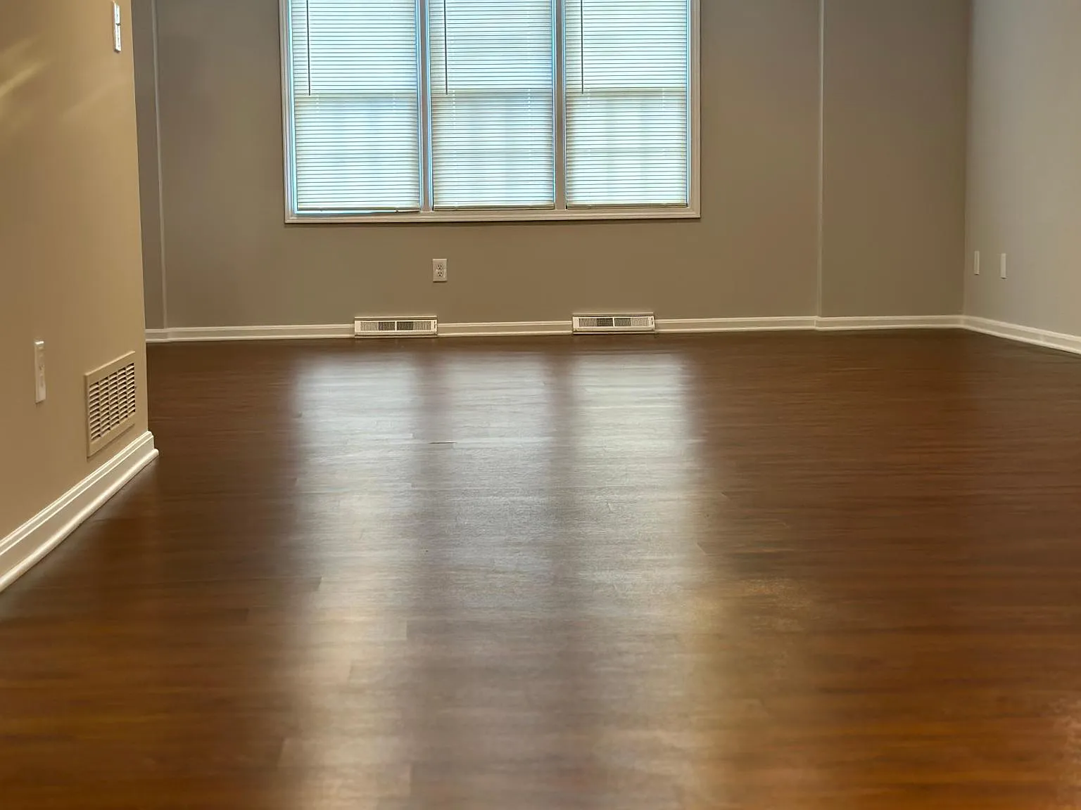 2 bed, 3.5 bath, 2132 sqft, $2,800 — Photo 4