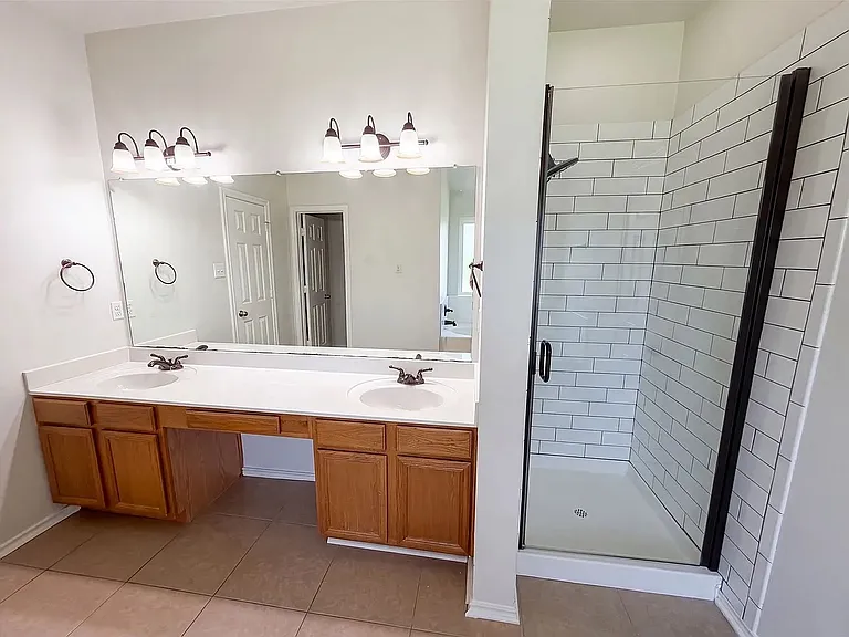 325 Cascade Dr — Photo 15
