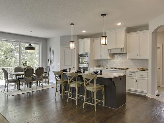 3rd image of 5435 Yellowstone Ln