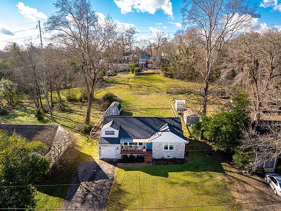 3rd image of 3434 Alta Vista Dr