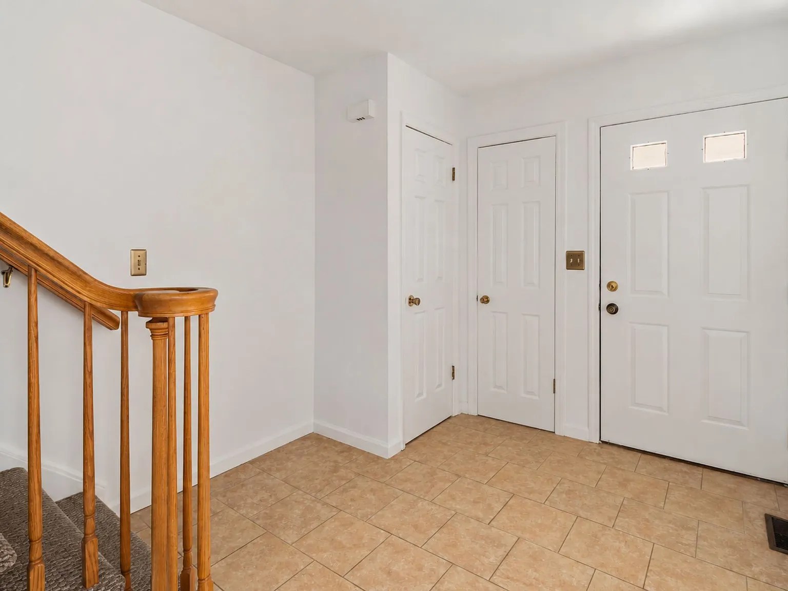 1 bed, 1.5 bath, 1451 sqft, $3,200 — Photo 2