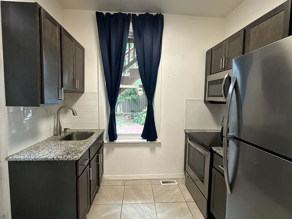 228 North St #1