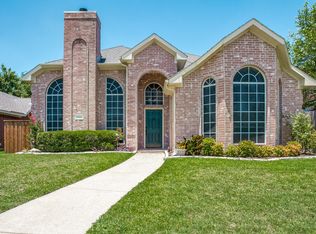 7121 Deerfield Dr, Rowlett, TX 75089