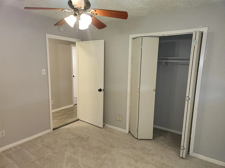 22127 Elsinore Dr — Photo 16