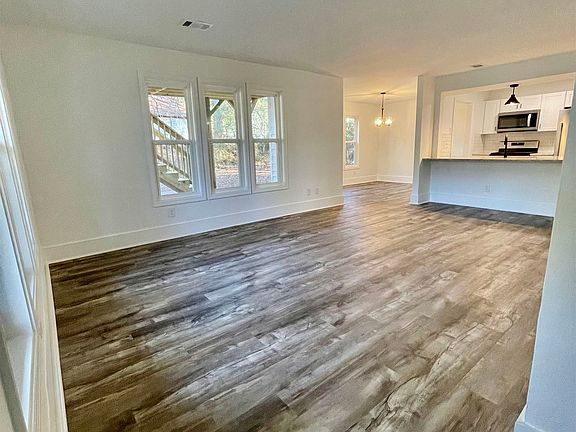 2nd image of 4013 Hawthorne Ave SE #2