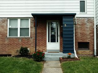 5 Avenell Ln, Cincinnati, OH 45218