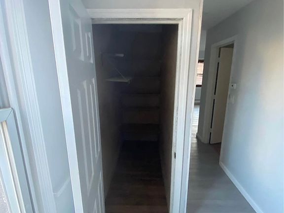 4th image of 292 Jefferson St #1