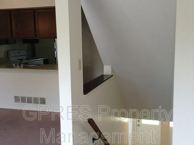 317 Garden Hill Dr — Photo 11