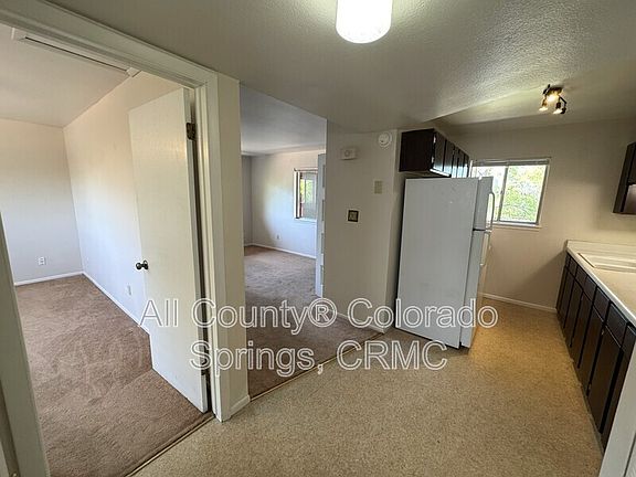 4th image of 1105 Cree Dr APT 3