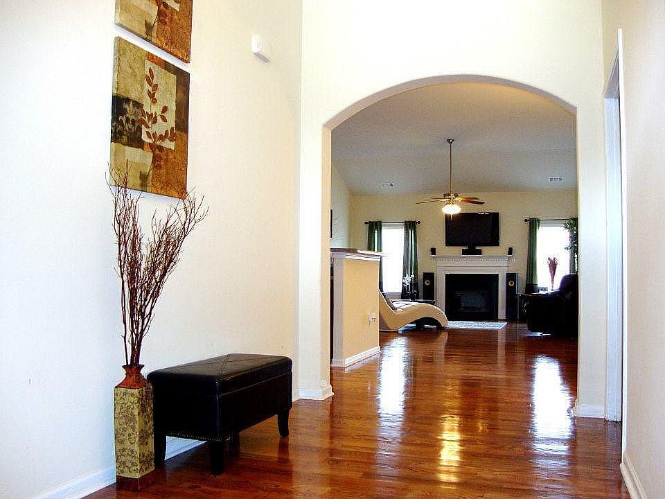 1st image of 1 Roberts Hill Dr