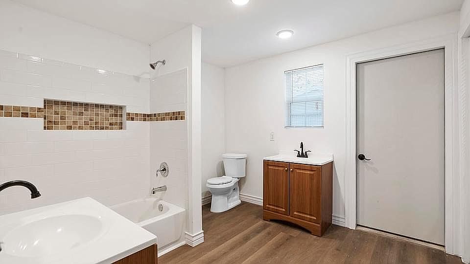 1st image of 3922 Herndon St