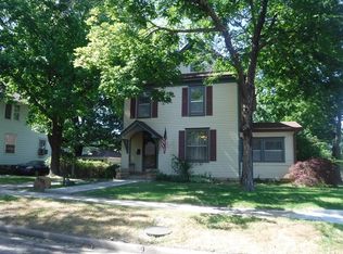 220 E Cottonwood St, Independence, KS 67301