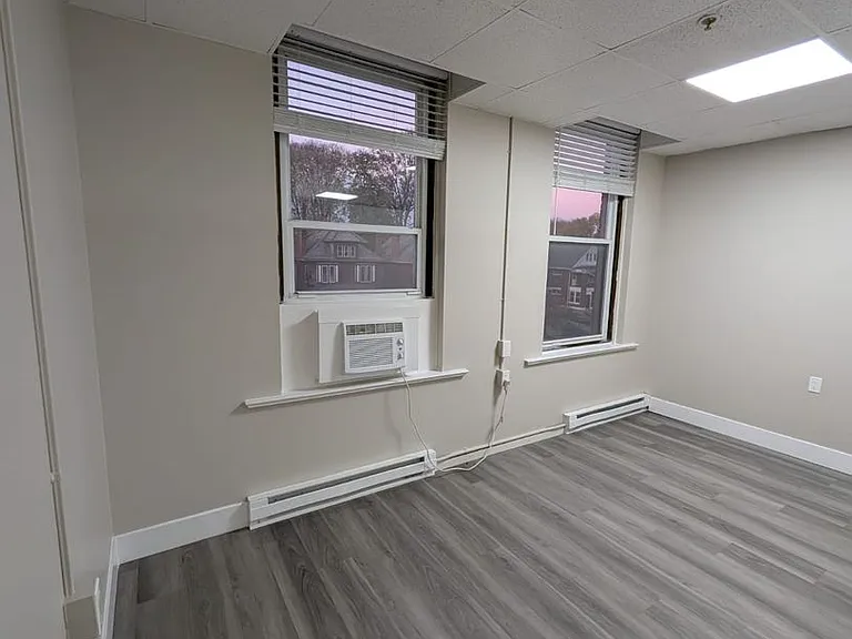 Franklin Park Apartments — Photo 63
