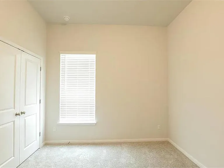135 Horseshoe Cv — Photo 14