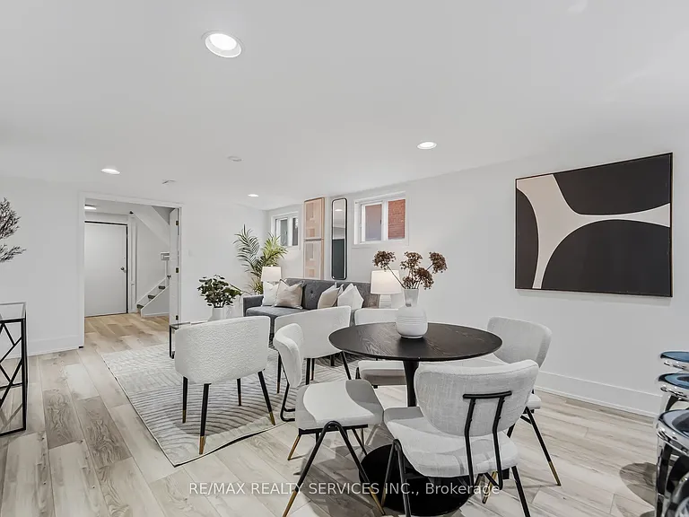6 Bonnyview Dr #LOWER — Photo 10