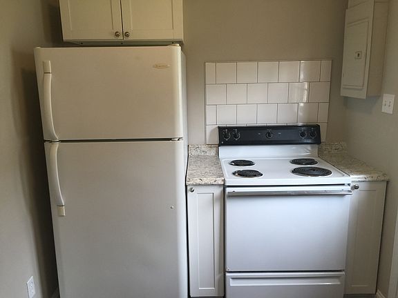 3rd image of 1138 Cherokee Ave