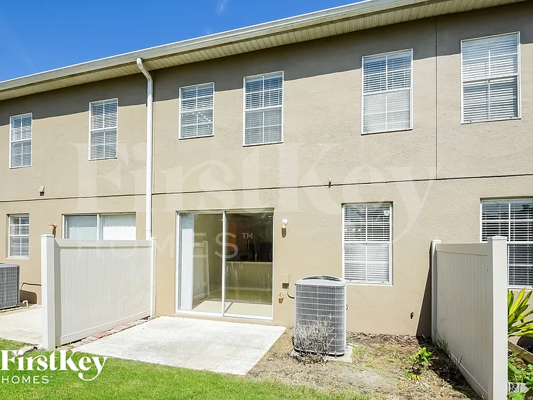 9576 Silver Buttonwood St — Photo 15