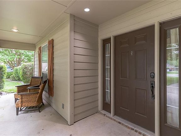 4th image of 212 Cypress Springs Dr