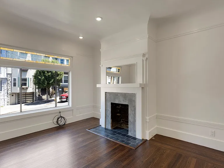 1445 Leavenworth Street — Photo 9