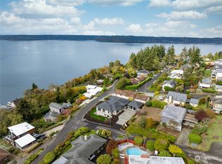 1305 Scenic Dr NE, Tacoma, WA