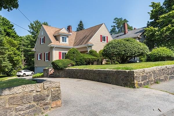 1st image of 71 Margin St