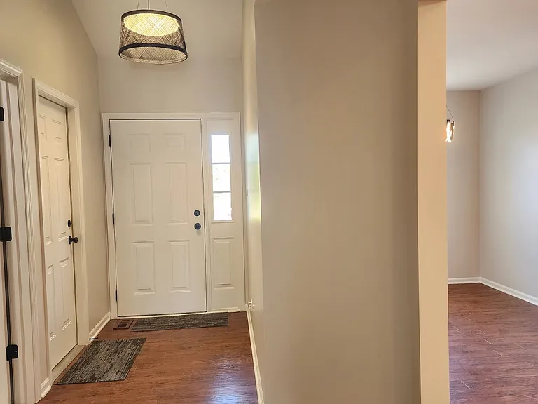1658 Pine Ridge Cir — Photo 3