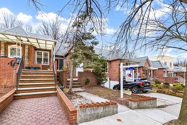 1st image of 6723 Alderton St