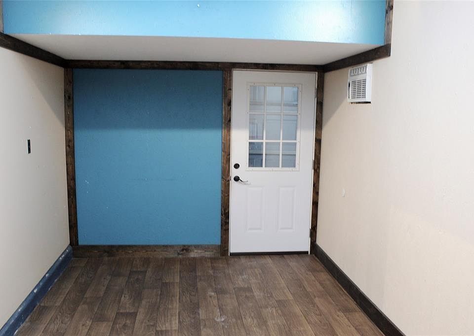 1st image of 3123 Silver Falls Dr