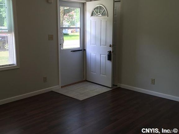 3rd image of 110 Hosmer Dr