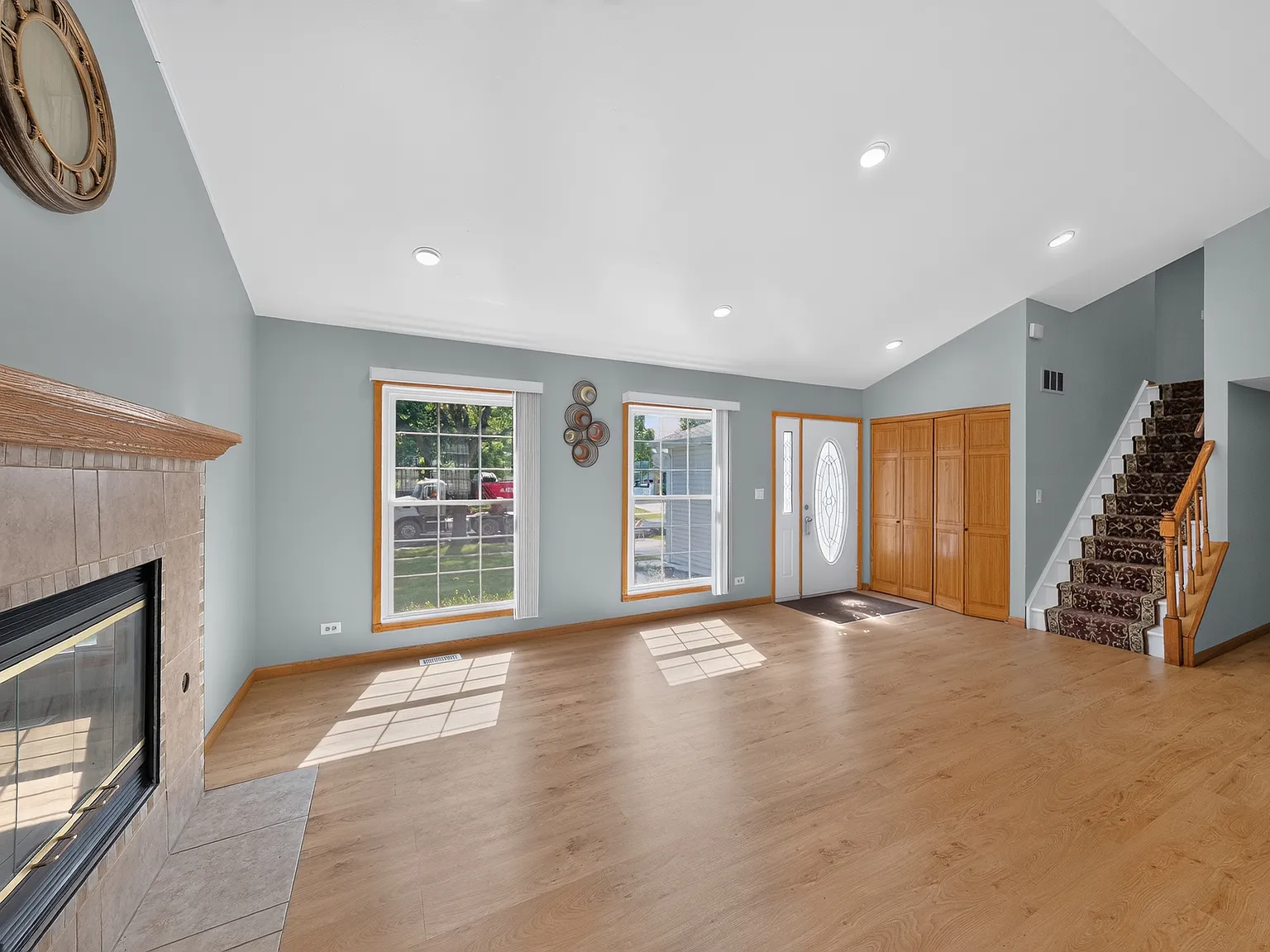 3 bed, 1850 sqft, $3,240 — Photo 2