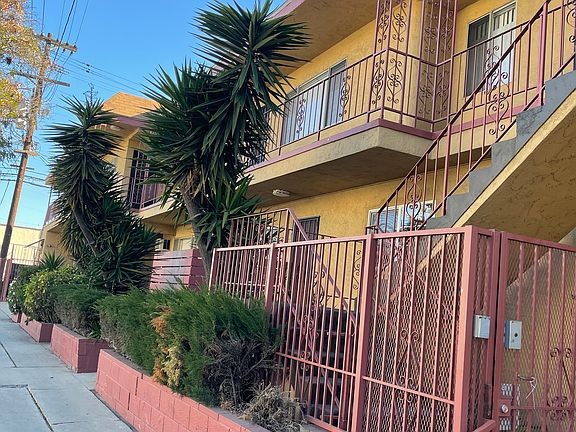 3rd image of 4006 East Blvd APT 3