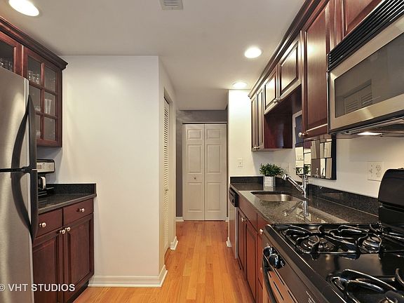5th image of 2649 N Kedzie Ave APT 3H
